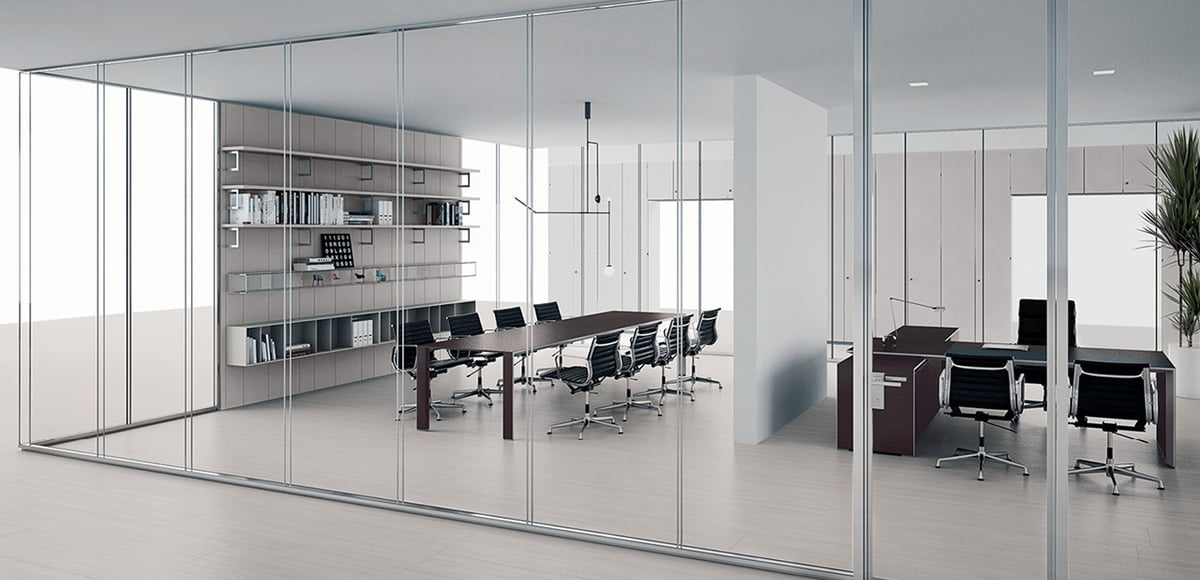 طراحی داخلی دفتر کار با پارتیشن شیشه ای