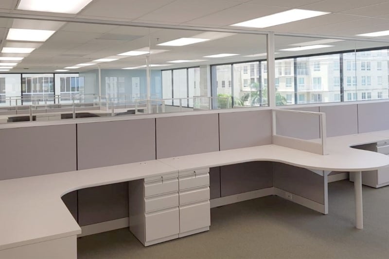 پارتیش کوتاه شیشه ای و ام دی اف