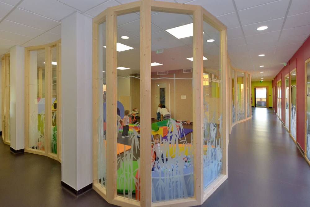 شیشه‌های پارتیشن‌بندی مهد کودک