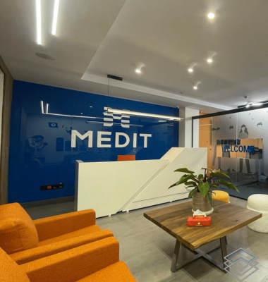 5eb8a033-e44c-4ccf-92f1-52d7c9196c8a