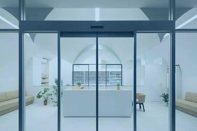 Automatic glass door 01