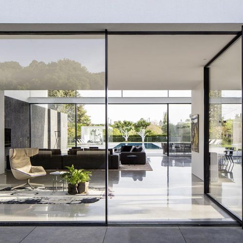 Glass-door-for-the-entrance-to-the-house-03