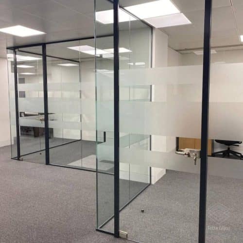 پارتیشن اداری فریم لس دفتر مادیران