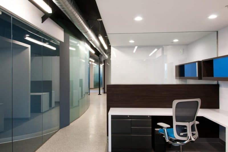 کاربرد شیشه لاکوبل در فضای اداری