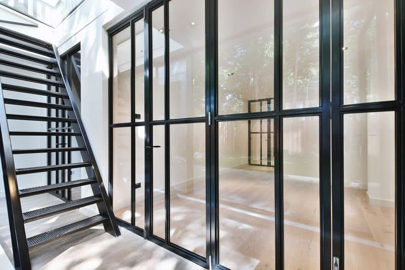 درب شیشه ای