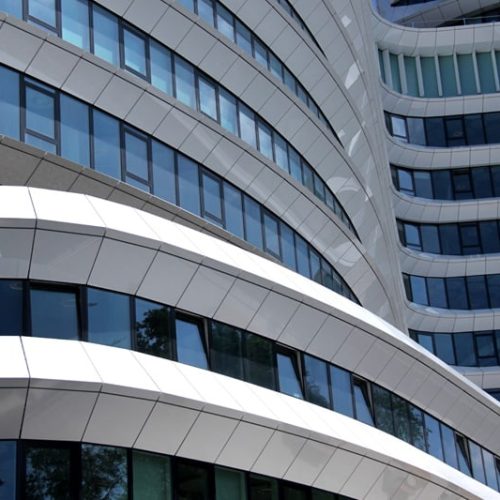 use-glass-in-modern-buildings-tetraglass-03